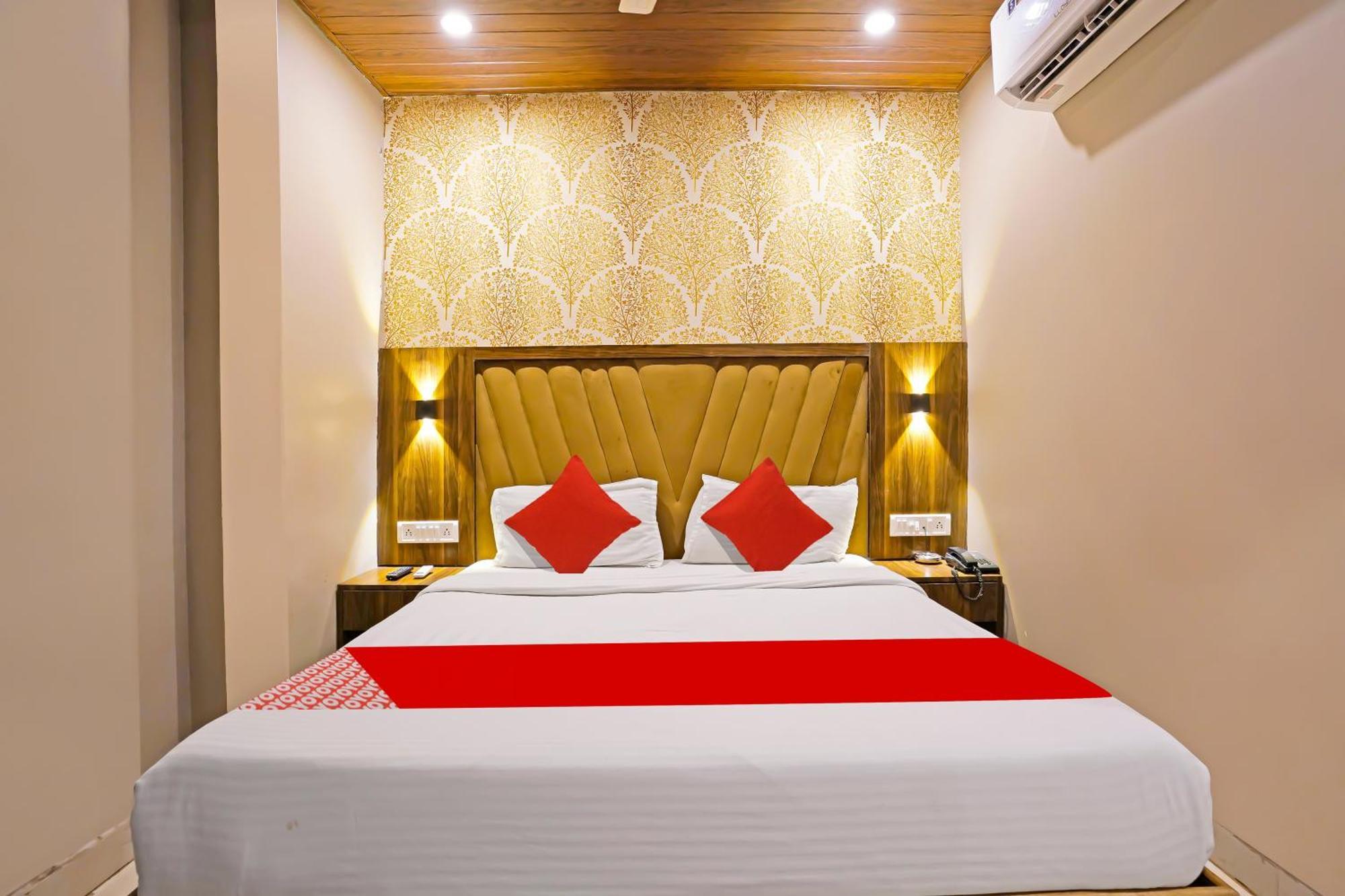Super Hotel O Homestay Andheri East Mumbai Exterior foto