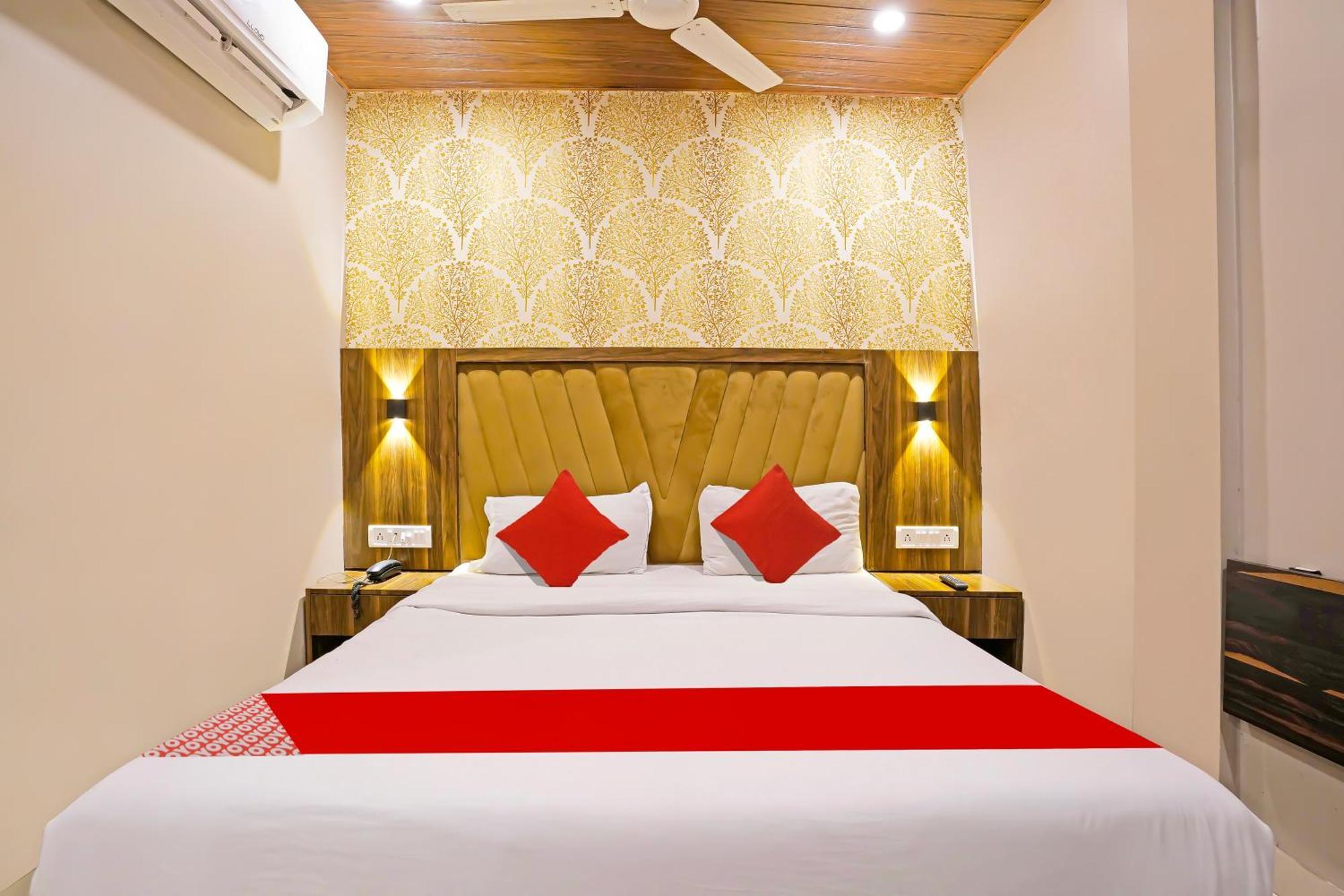 Super Hotel O Homestay Andheri East Mumbai Exterior foto