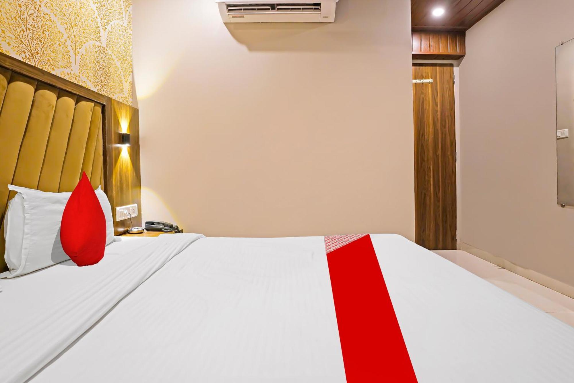 Super Hotel O Homestay Andheri East Mumbai Exterior foto