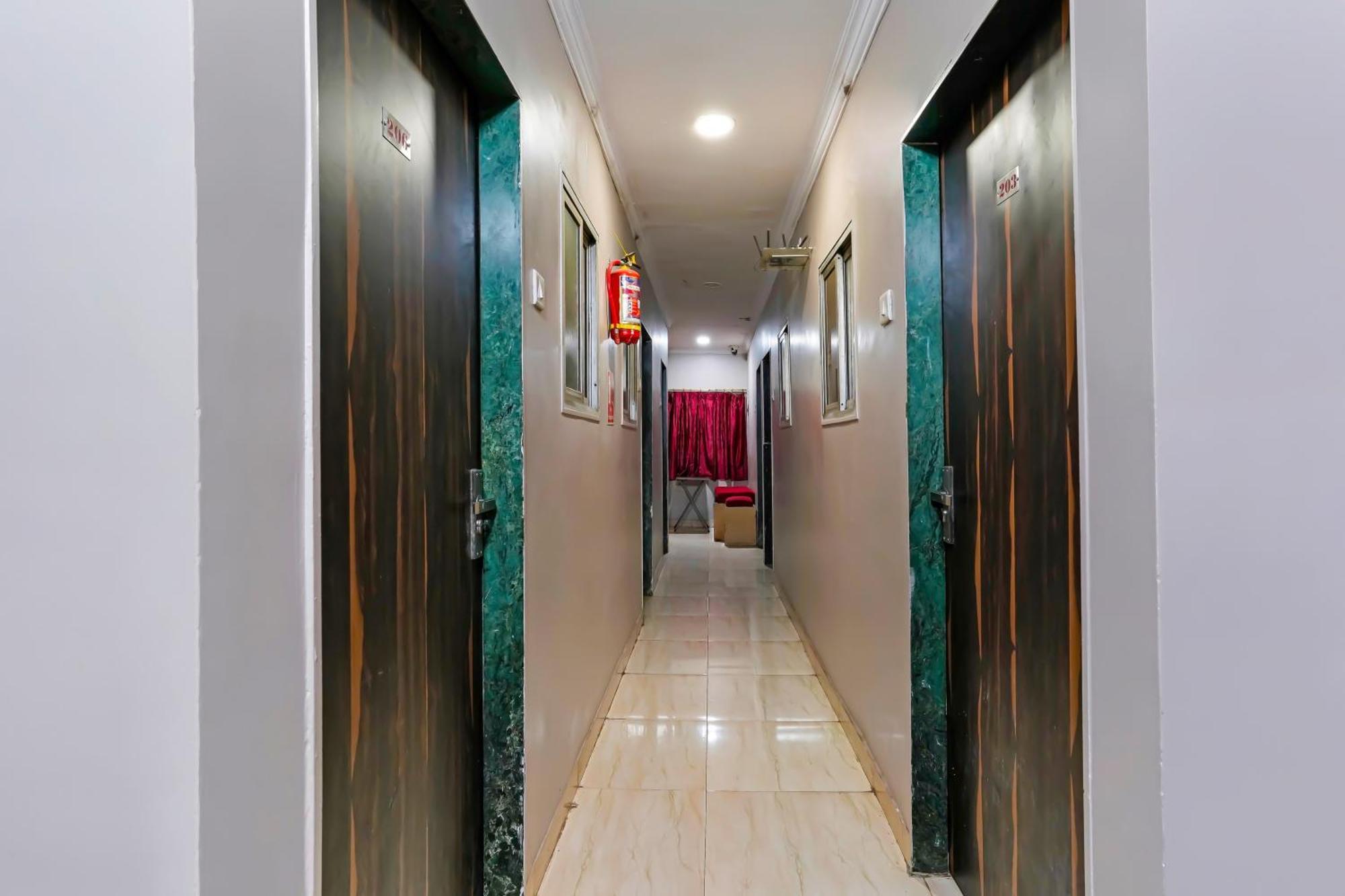 Super Hotel O Homestay Andheri East Mumbai Exterior foto