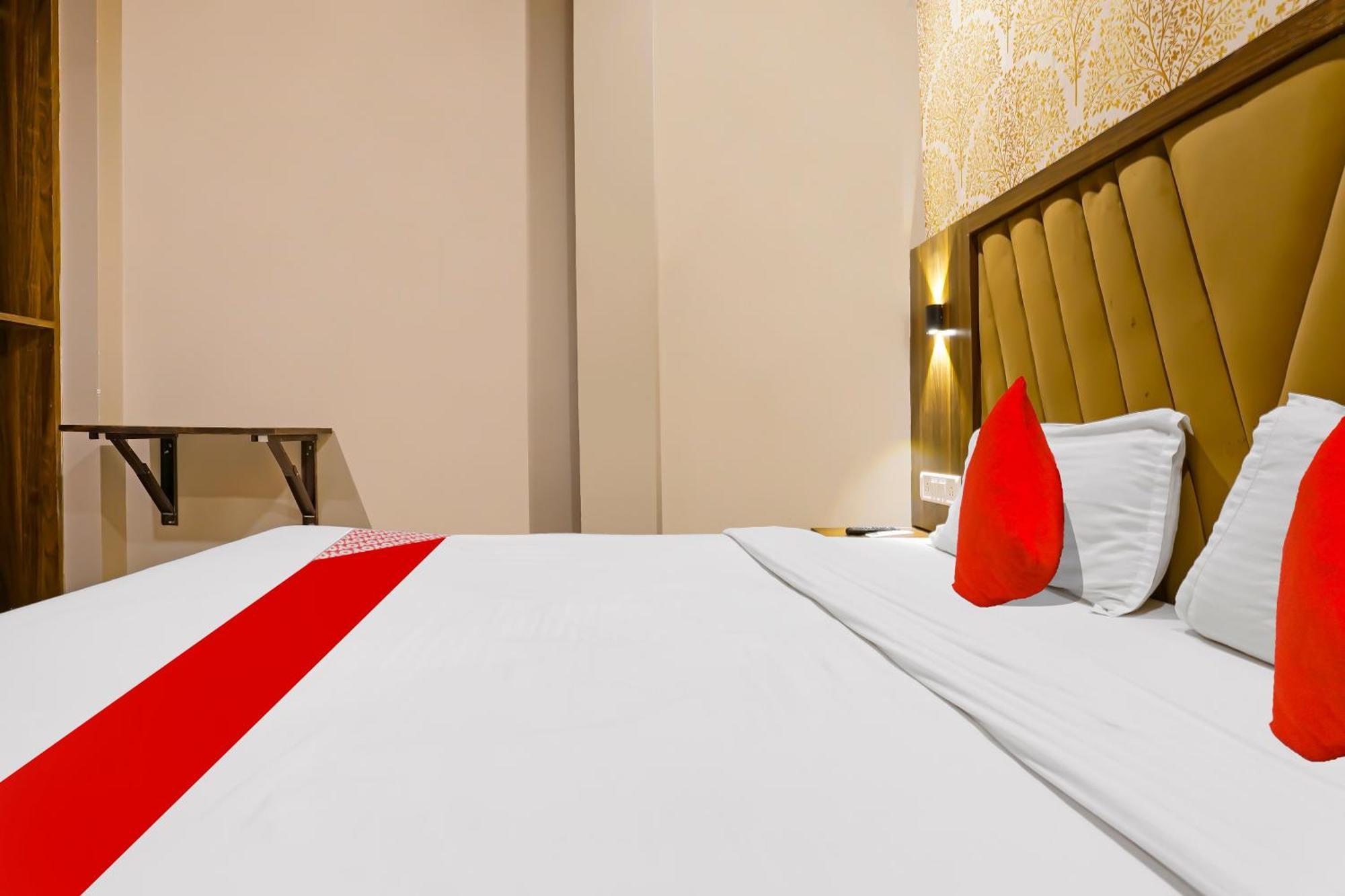Super Hotel O Homestay Andheri East Mumbai Exterior foto